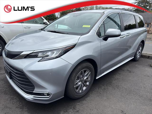 2023 Toyota Sienna XLE 2023 Toyota Sienna XLE