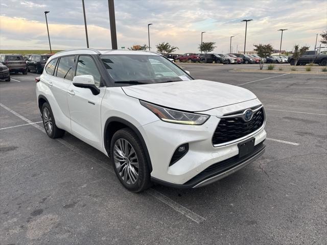 2021 Toyota Highlander Hybrid Platinum 2021 Toyota Highlander Hybrid Platinum