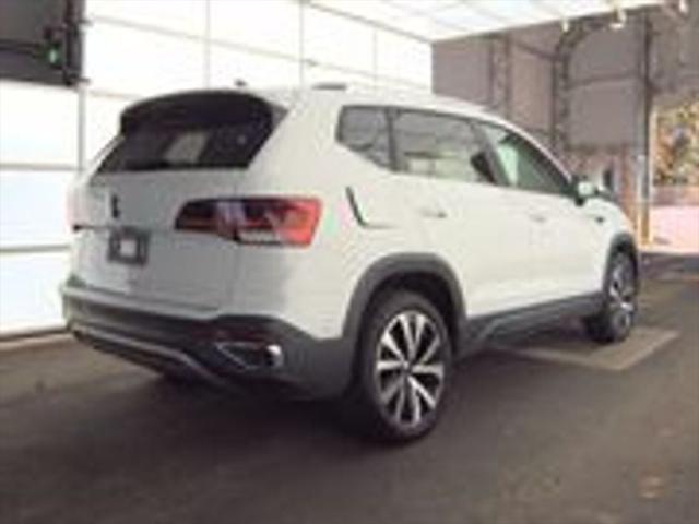 2024 Volkswagen Taos 1.5T SE 2024 Volkswagen Taos 1.5T SE