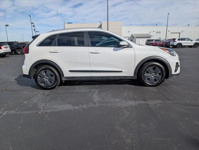 2022 Kia Niro LX 2022 Kia Niro LX