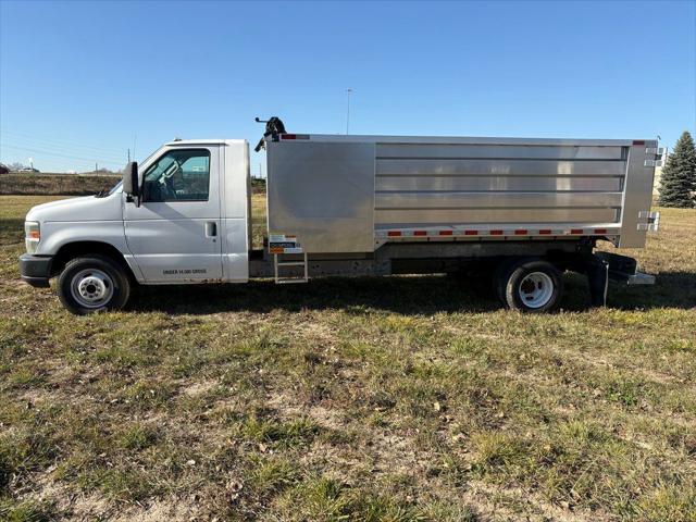 2011 Ford E-450 Cutaway Base