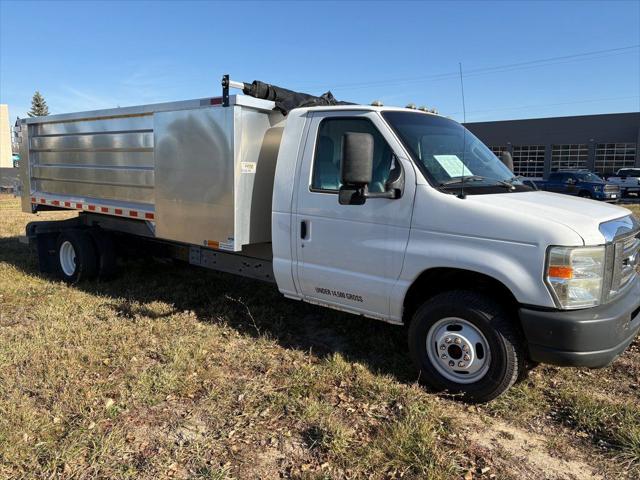 2011 Ford E-450 Cutaway Base