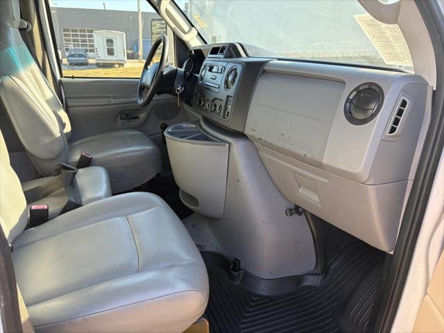 2011 Ford E-450 Cutaway Base