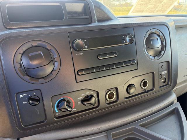 2011 Ford E-450 Cutaway Base