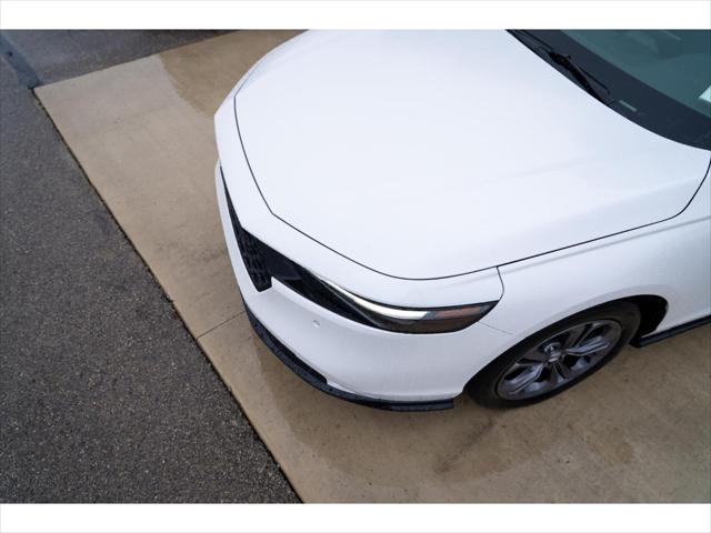 2025 Honda Accord Hybrid EX-L - Photo 14