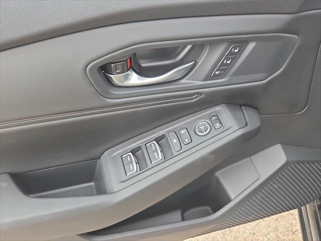 2025 Honda Accord Hybrid EX-L - Photo 15