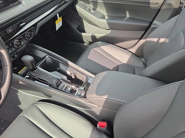 2025 Honda Accord Hybrid EX-L - Photo 18