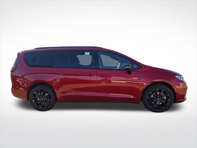 2026 Chrysler Pacifica Limited AWD