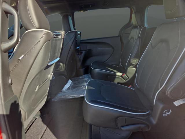 2026 Chrysler Pacifica Limited AWD