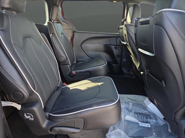 2026 Chrysler Pacifica Limited AWD