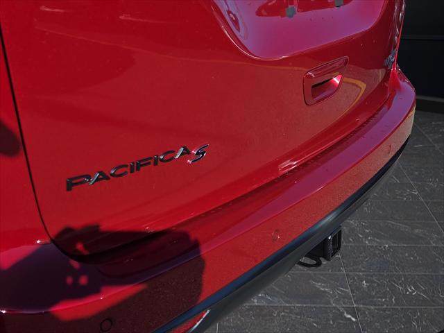 2026 Chrysler Pacifica Limited AWD