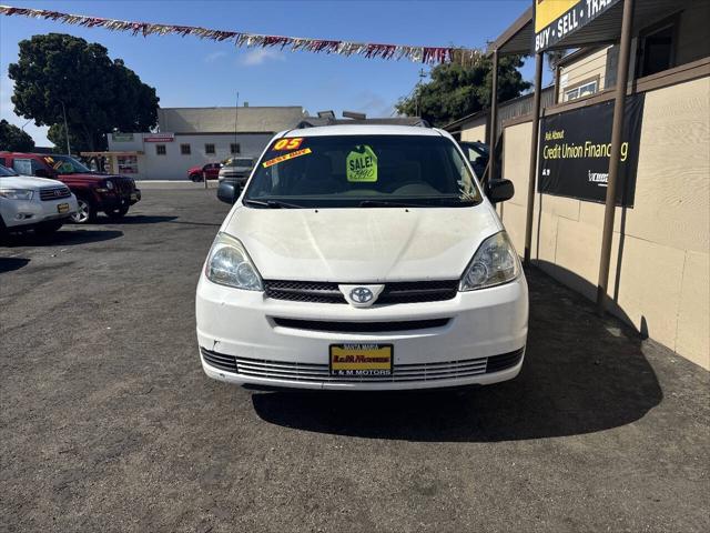 2005 Toyota Sienna LE