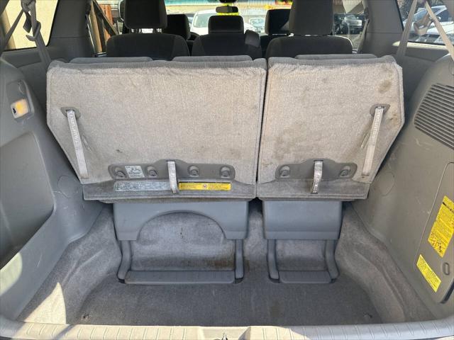 2005 Toyota Sienna LE