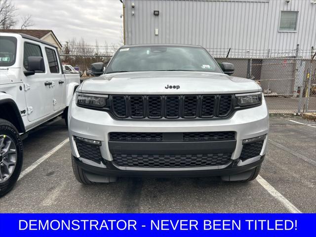2025 Jeep Grand Cherokee GRAND CHEROKEE L LIMITED 4X4