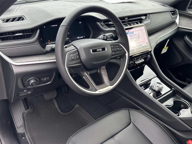 2025 Jeep Grand Cherokee GRAND CHEROKEE L LIMITED 4X4 2025 Jeep Grand Cherokee GRAND CHEROKEE L LIMITED 4X4