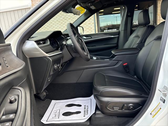 2025 Jeep Grand Cherokee GRAND CHEROKEE LIMITED 4X4 2025 Jeep Grand Cherokee GRAND CHEROKEE LIMITED 4X4