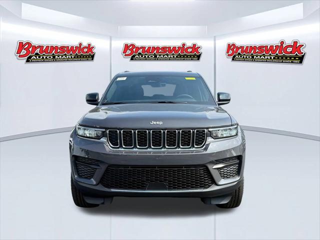 2025 Jeep Grand Cherokee GRAND CHEROKEE LAREDO 4X4