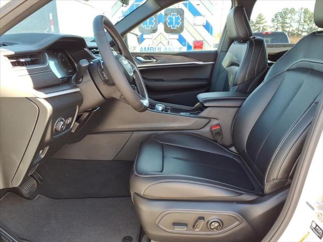 2025 Jeep Grand Cherokee GRAND CHEROKEE L LIMITED 4X2 2025 Jeep Grand Cherokee GRAND CHEROKEE L LIMITED 4X2