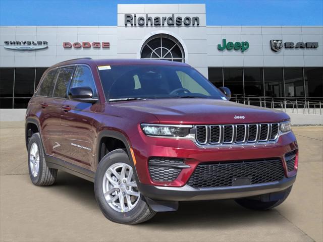 2025 Jeep Grand Cherokee GRAND CHEROKEE LAREDO X 4X4