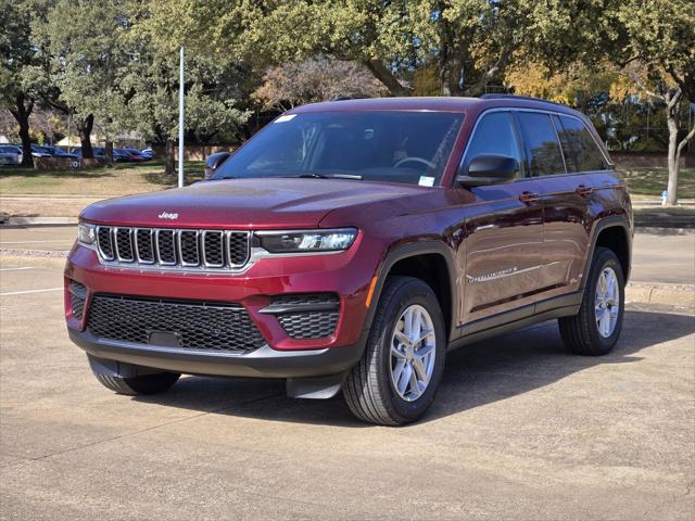 2025 Jeep Grand Cherokee GRAND CHEROKEE LAREDO X 4X4