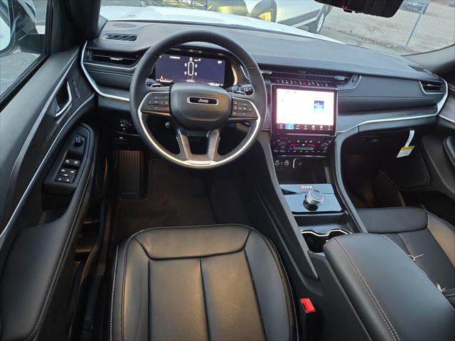 2025 Jeep Grand Cherokee Limited 4x2