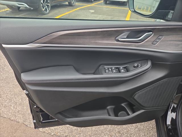 2025 Jeep Grand Cherokee Limited 4x2