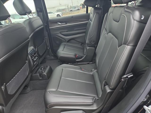 2025 Jeep Grand Cherokee Limited 4x2