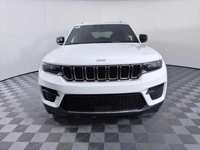 2025 Jeep Grand Cherokee GRAND CHEROKEE LAREDO X 4X2