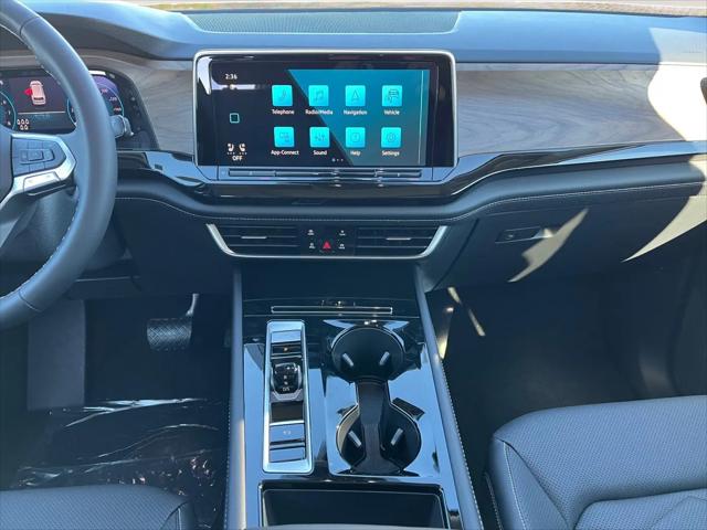 2026 Volkswagen Atlas SE with Technology