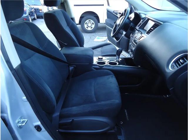 2013 Nissan Pathfinder SV
