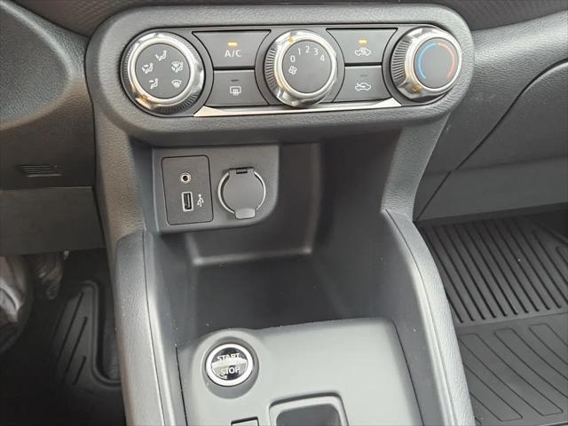 2025 Nissan Kicks S