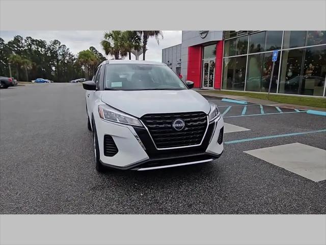 2025 Nissan Kicks S