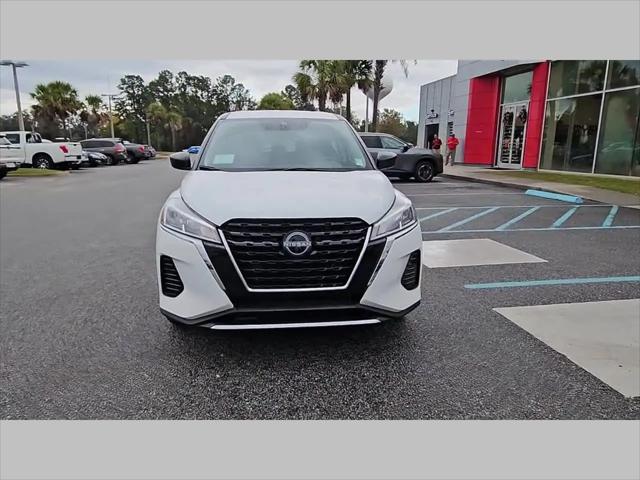 2025 Nissan Kicks S
