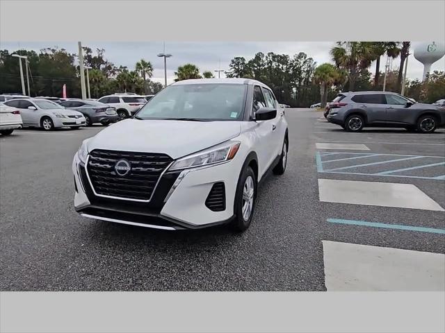 2025 Nissan Kicks S
