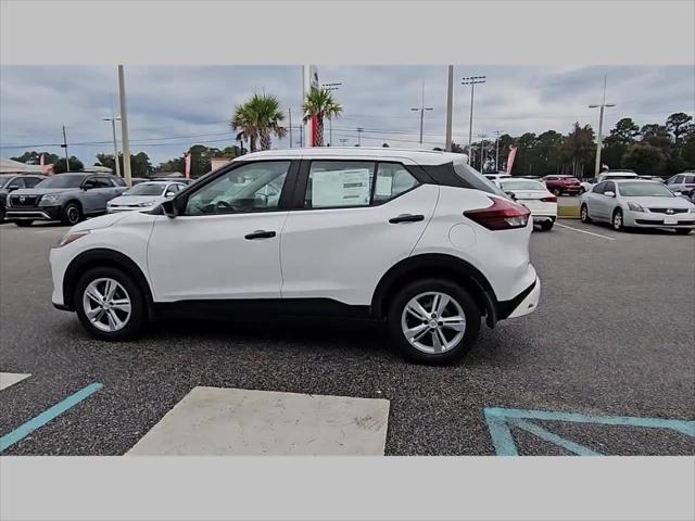 2025 Nissan Kicks S