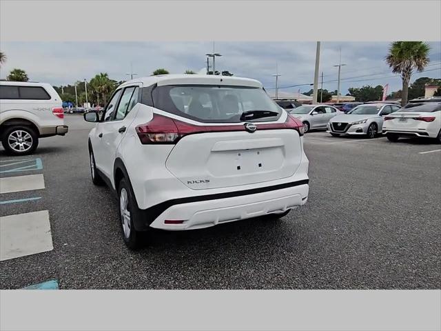 2025 Nissan Kicks S