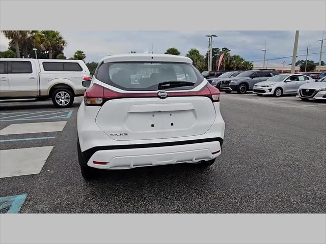 2025 Nissan Kicks S
