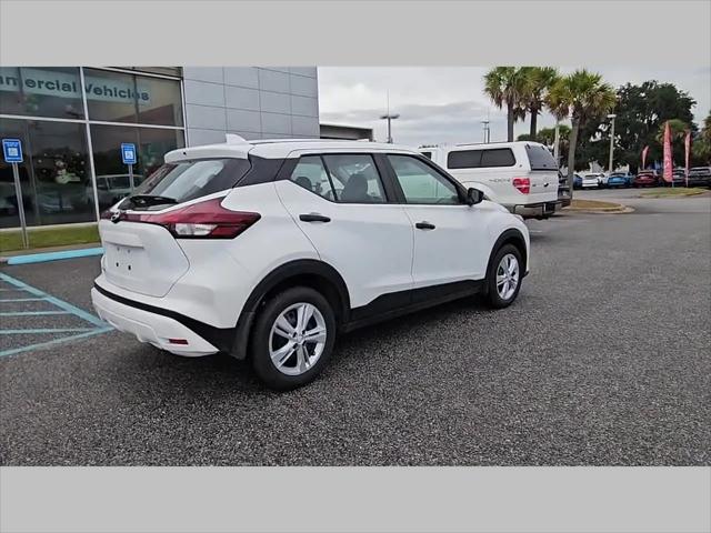 2025 Nissan Kicks S