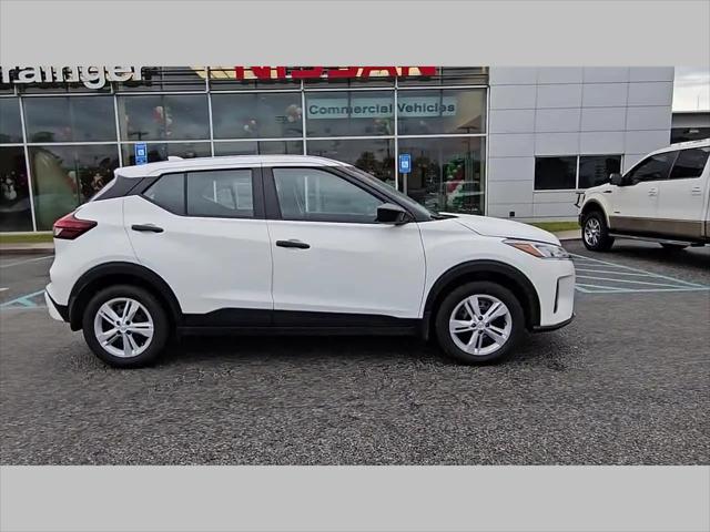 2025 Nissan Kicks S