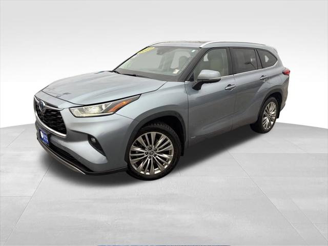 2022 Toyota Highlander Hybrid Platinum 2022 Toyota Highlander Hybrid Platinum