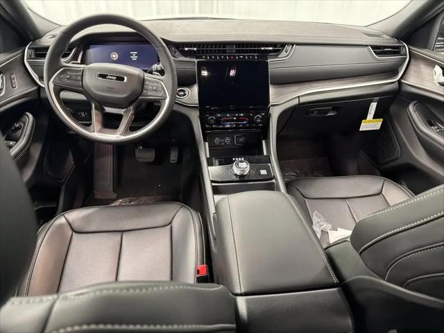2025 Jeep Grand Cherokee L Limited 4x2
