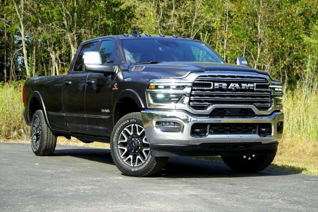 2025 RAM 3500 Limited Crew Cab 4x4 8 Box 2025 RAM 3500 Limited Crew Cab 4x4 8 Box