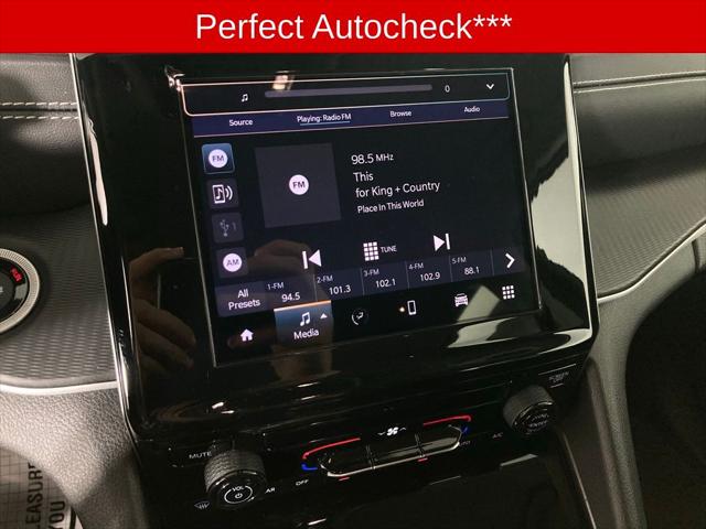 2023 Jeep Grand Cherokee L Laredo 4x4