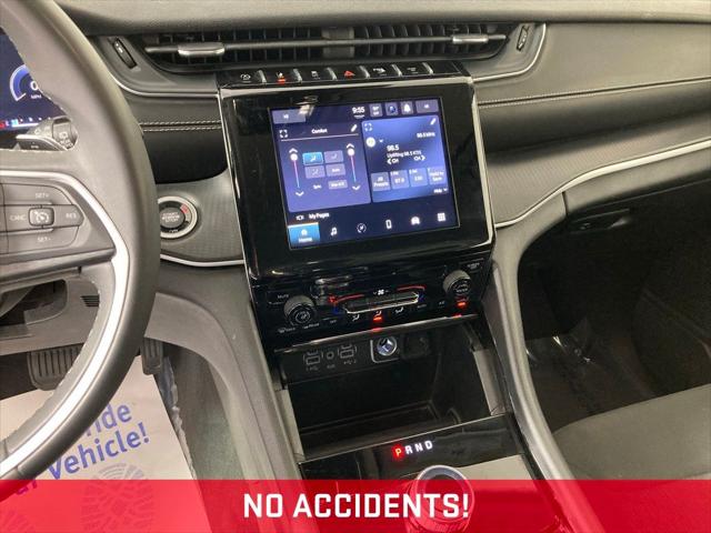 2023 Jeep Grand Cherokee L Laredo 4x4