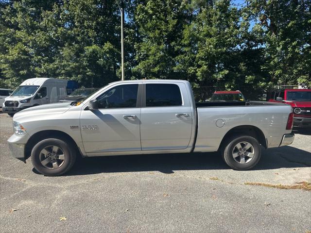2017 RAM 1500 SLT Crew Cab 4x4 64 Box 2017 RAM 1500 SLT Crew Cab 4x4 64 Box