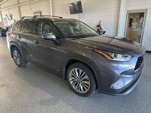 2021 Toyota Highlander Hybrid Platinum 2021 Toyota Highlander Hybrid Platinum