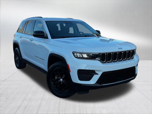 2022 Jeep Grand Cherokee Laredo 4x4 2022 Jeep Grand Cherokee Laredo 4x4