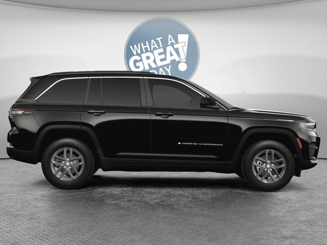 2025 Jeep Grand Cherokee GRAND CHEROKEE LAREDO X 4X4