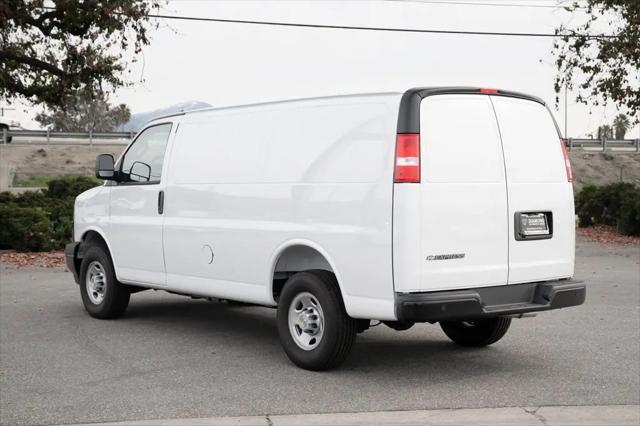 2025 Chevrolet Express Cargo Van RWD 2500 Regular Wheelbase WT