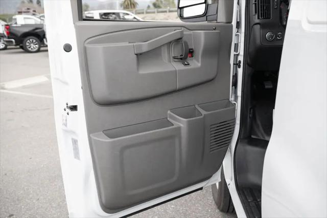 2025 Chevrolet Express Cargo Van RWD 2500 Regular Wheelbase WT